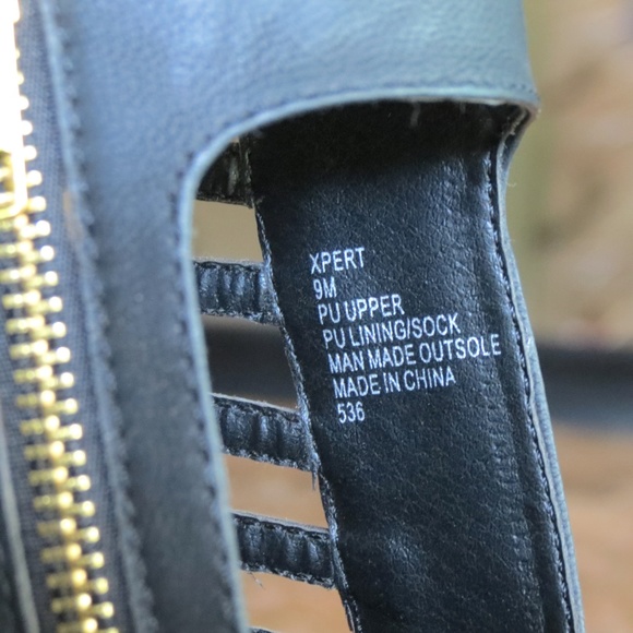 Steve Madden "Xpert" Wedge Sandal in Black - Picture 5 of 8